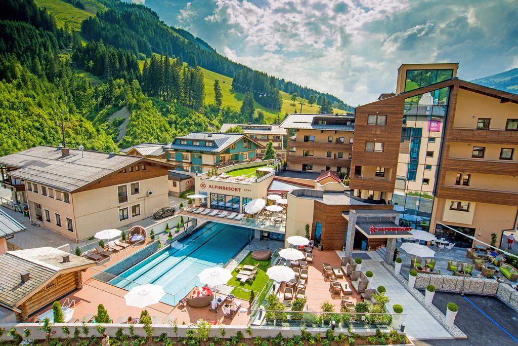 Alpinresort Valsaa - Sport & Spa Saalbach-Hinterglemm Exterior foto